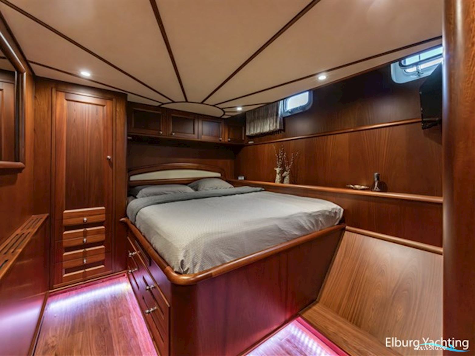 Feadship Classic 80ft - MY Spirit of Freedom