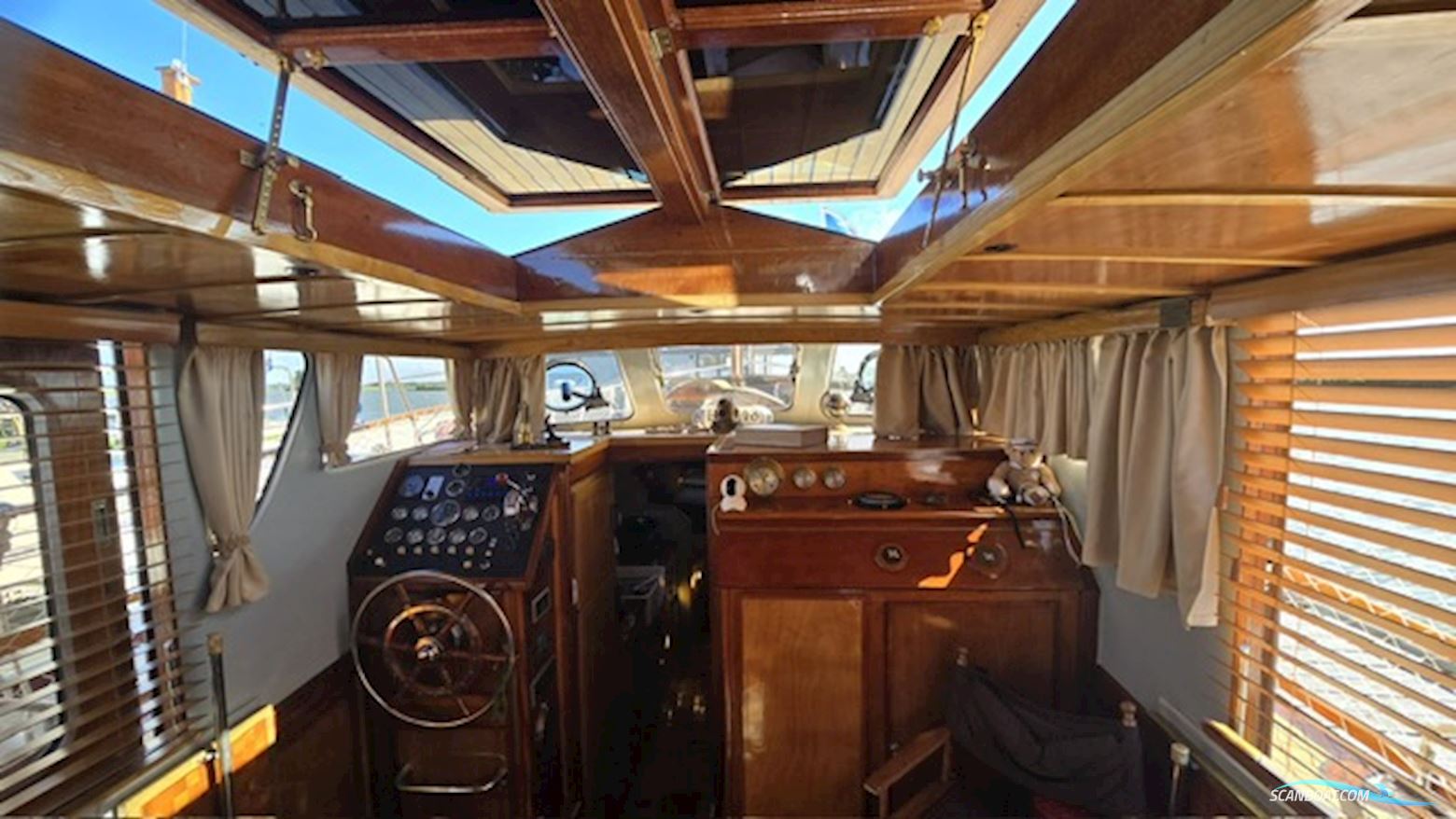 Feadship Royal van Lent & Akerboom