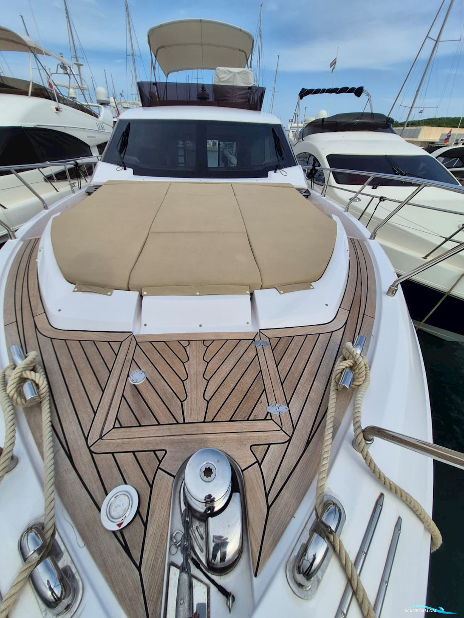 Ferretti 500