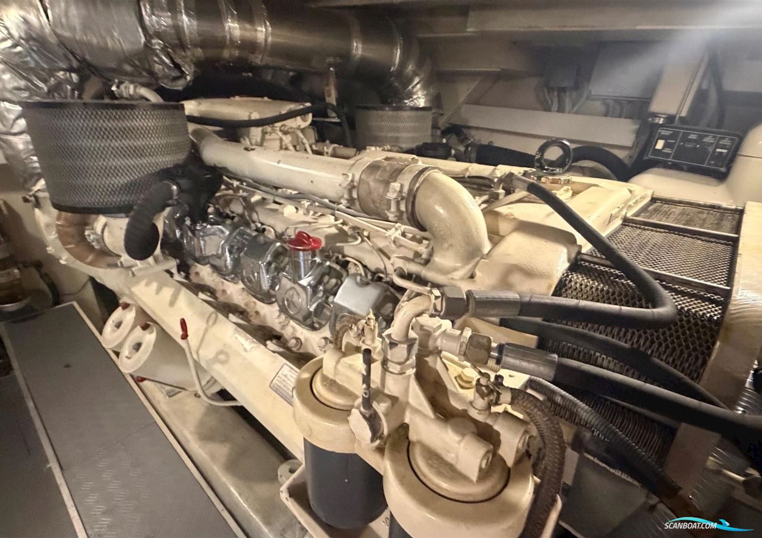 Ferretti 68