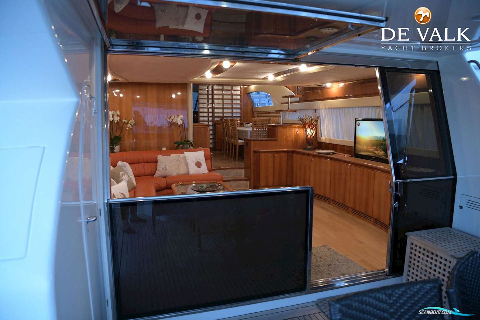 Ferretti 760