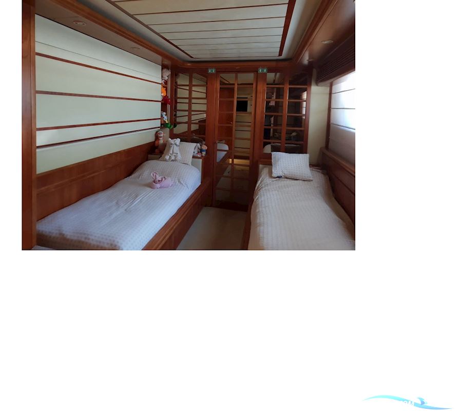 Ferretti 94 Custom Line