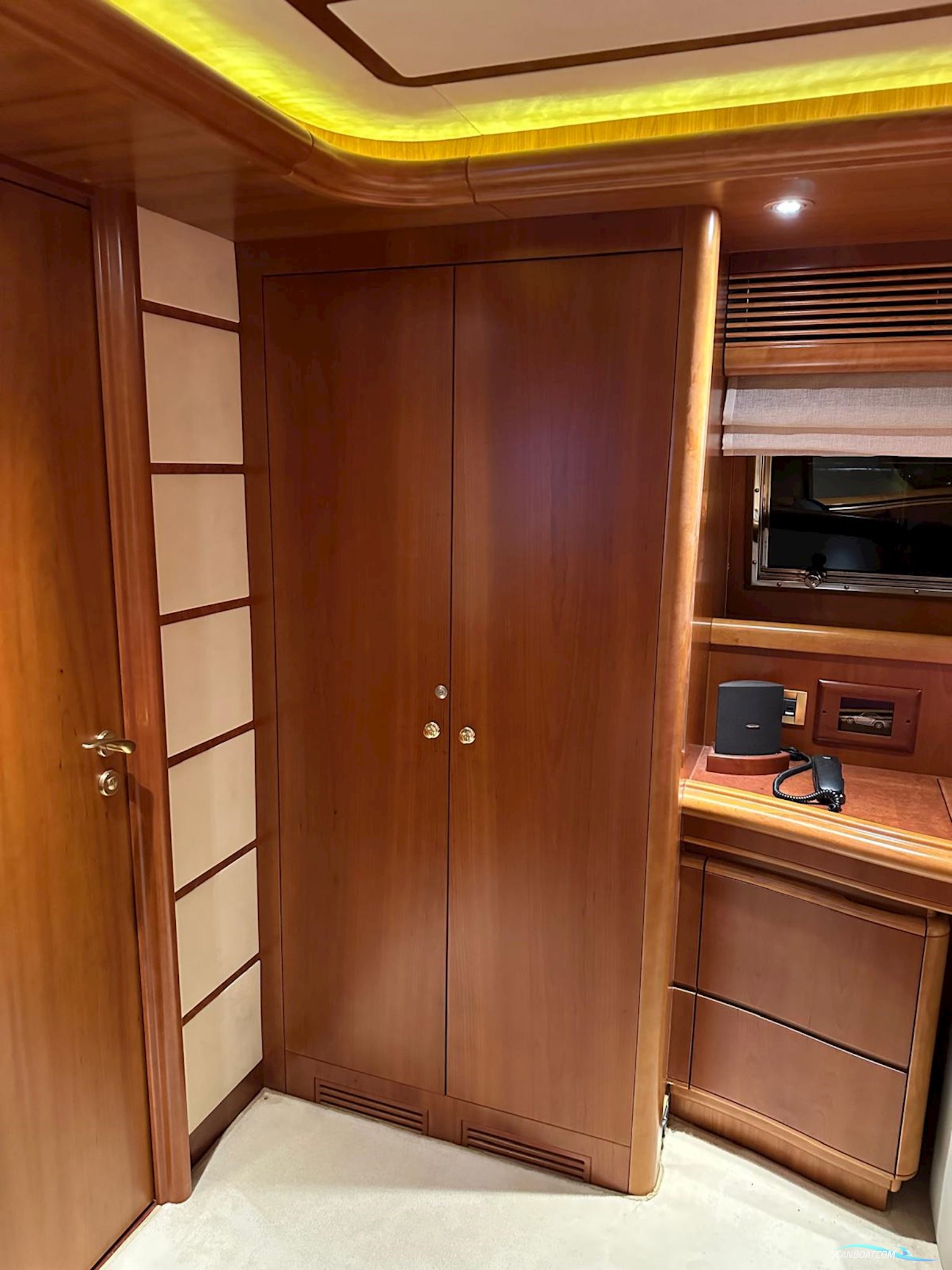 Ferretti Custom LINE 94