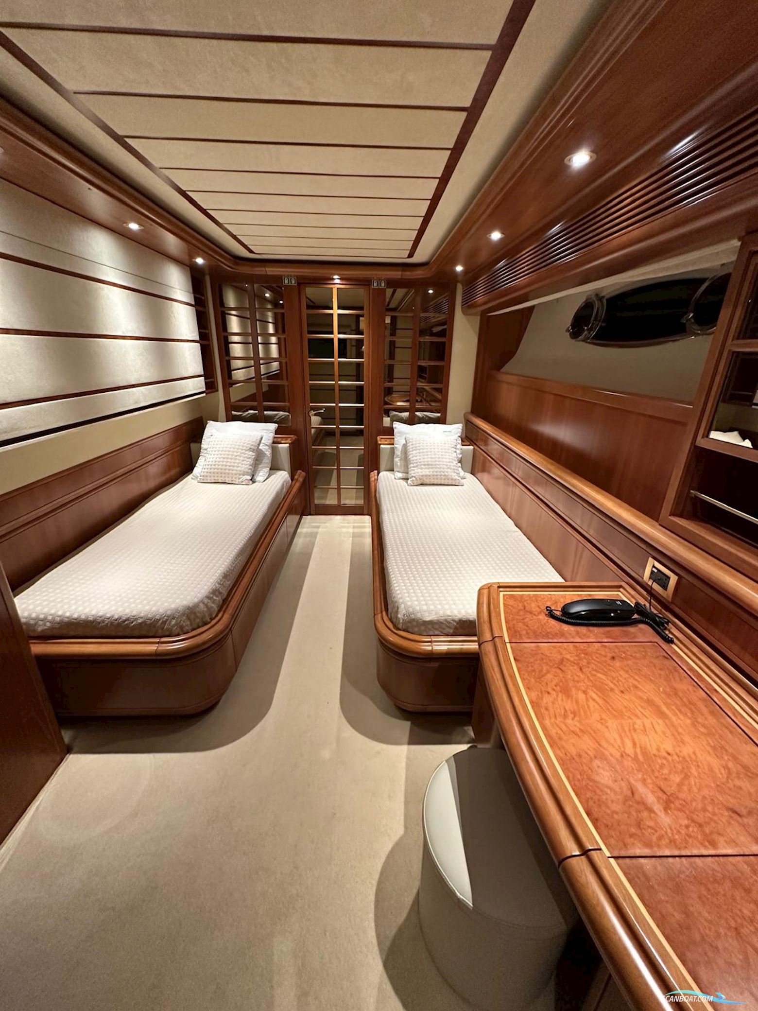 Ferretti Custom LINE 94