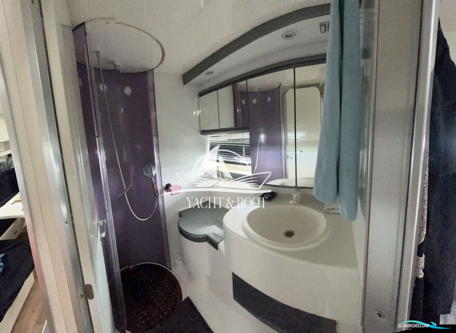 Ferretti Group Pershing 40