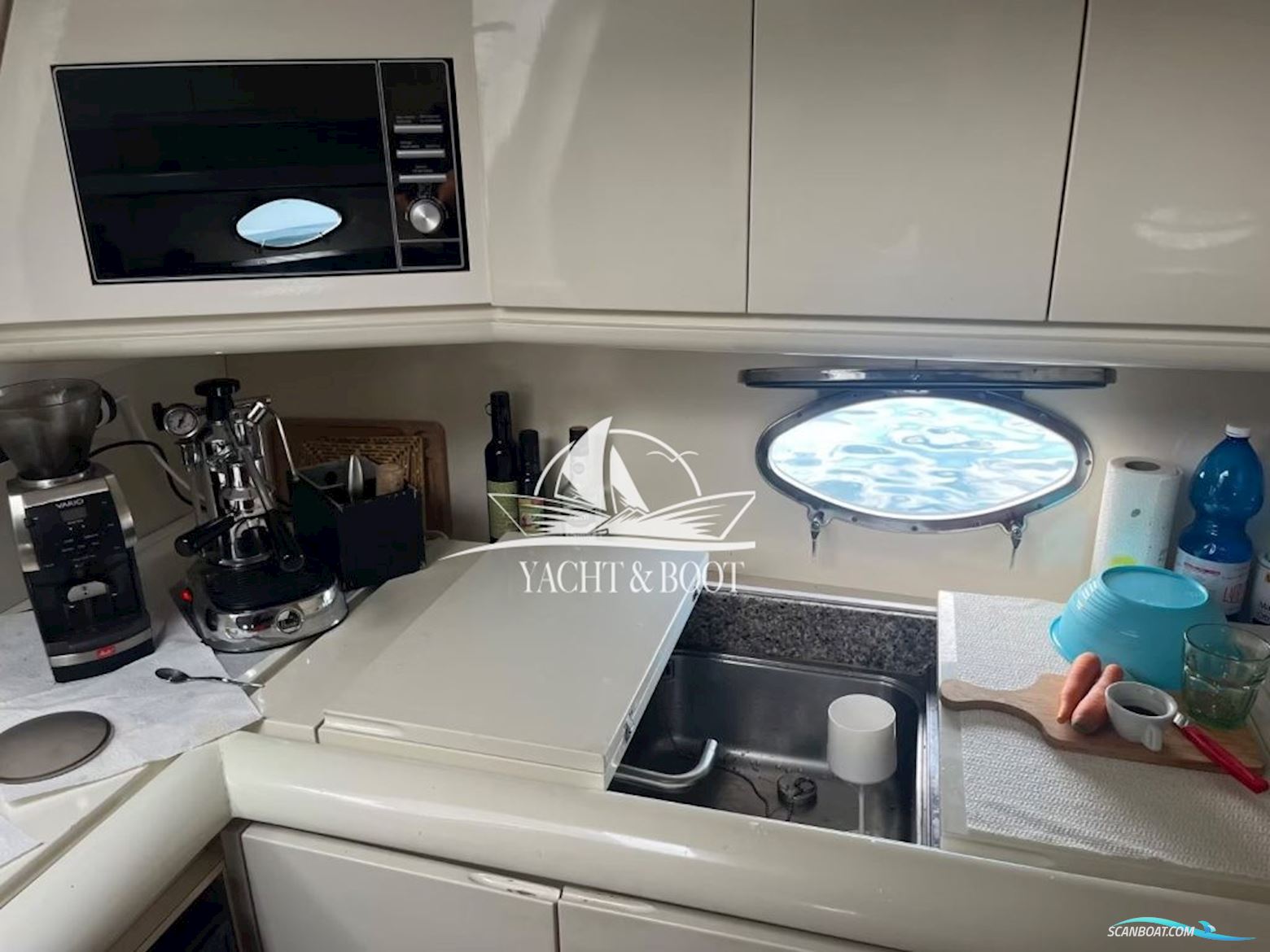 Ferretti Group Pershing 40