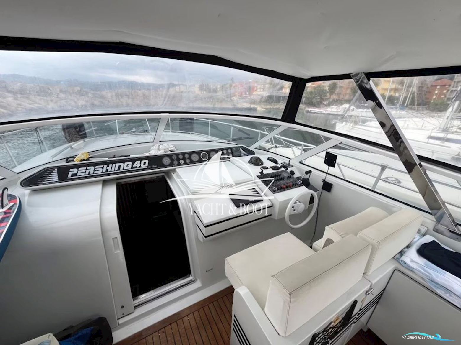 Ferretti Group Pershing 40