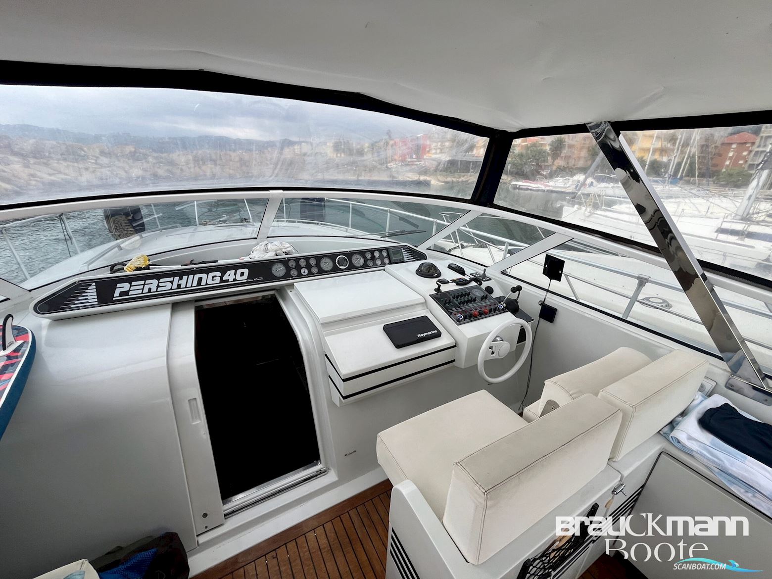 Ferretti Pershing 40