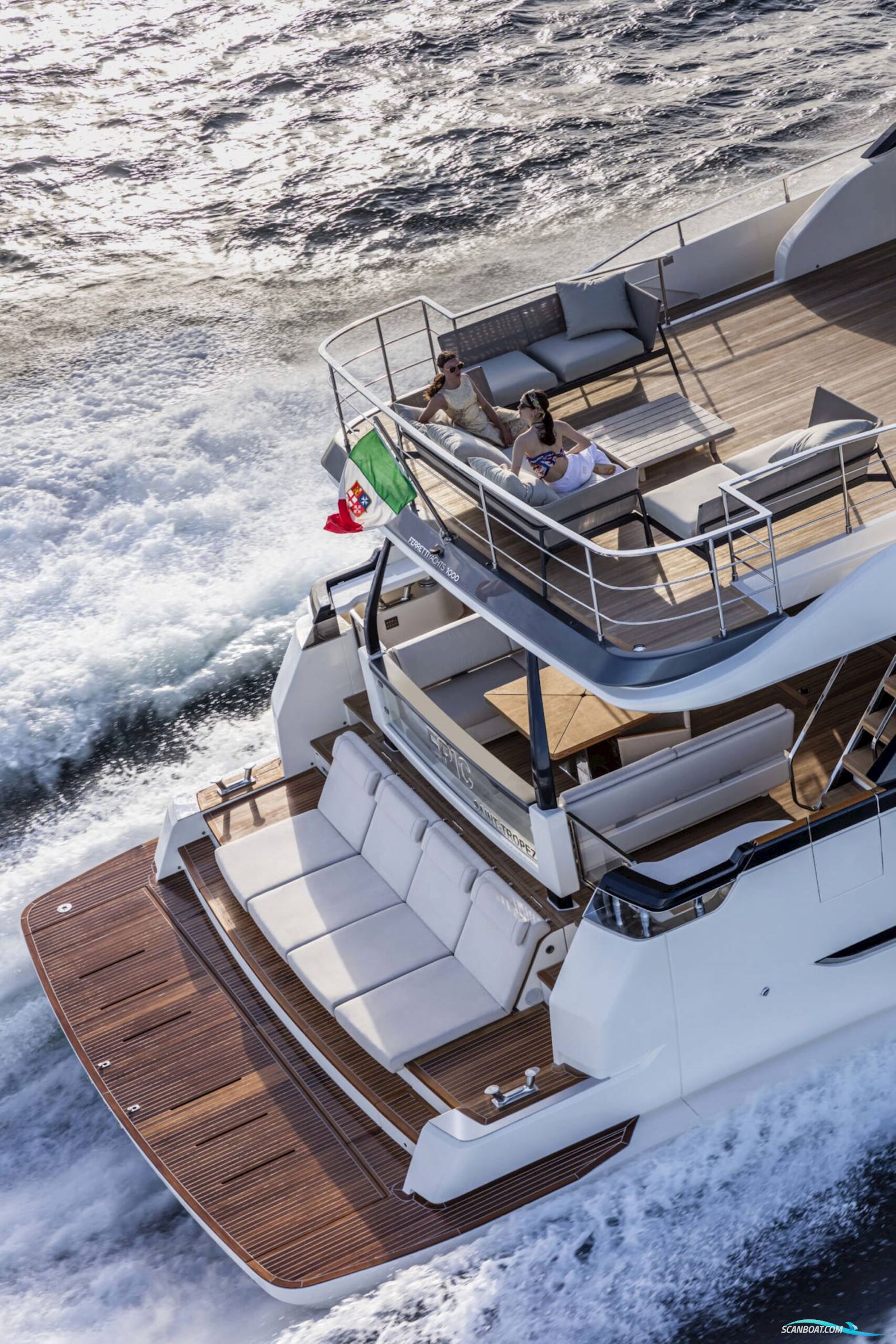 Ferretti Yachts 1000