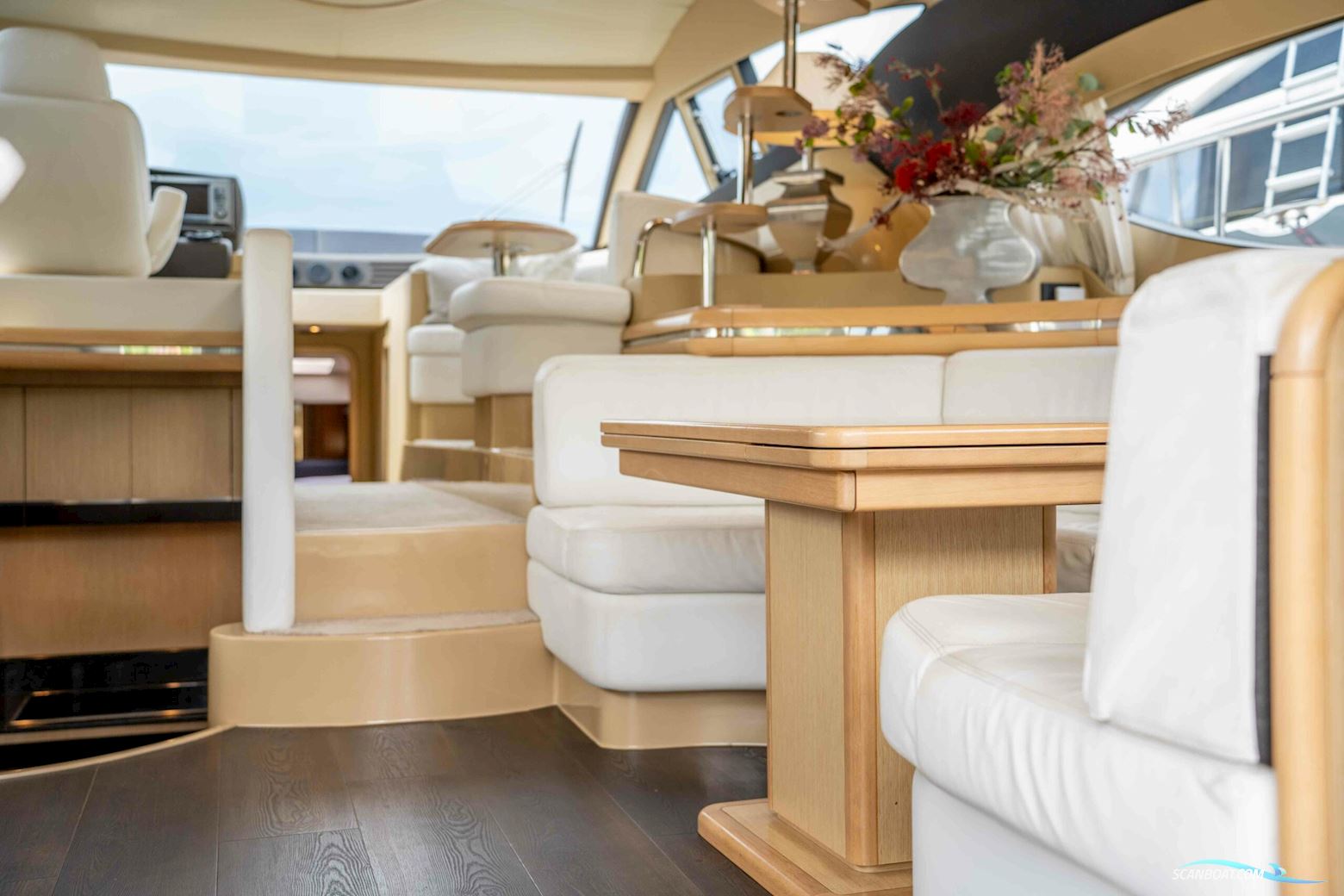 Ferretti Yachts 550