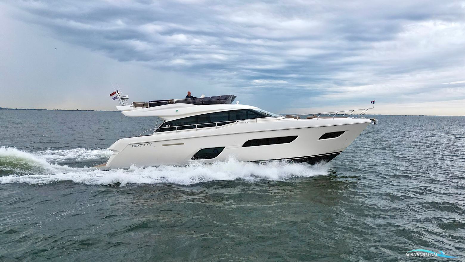 Ferretti Yachts 550