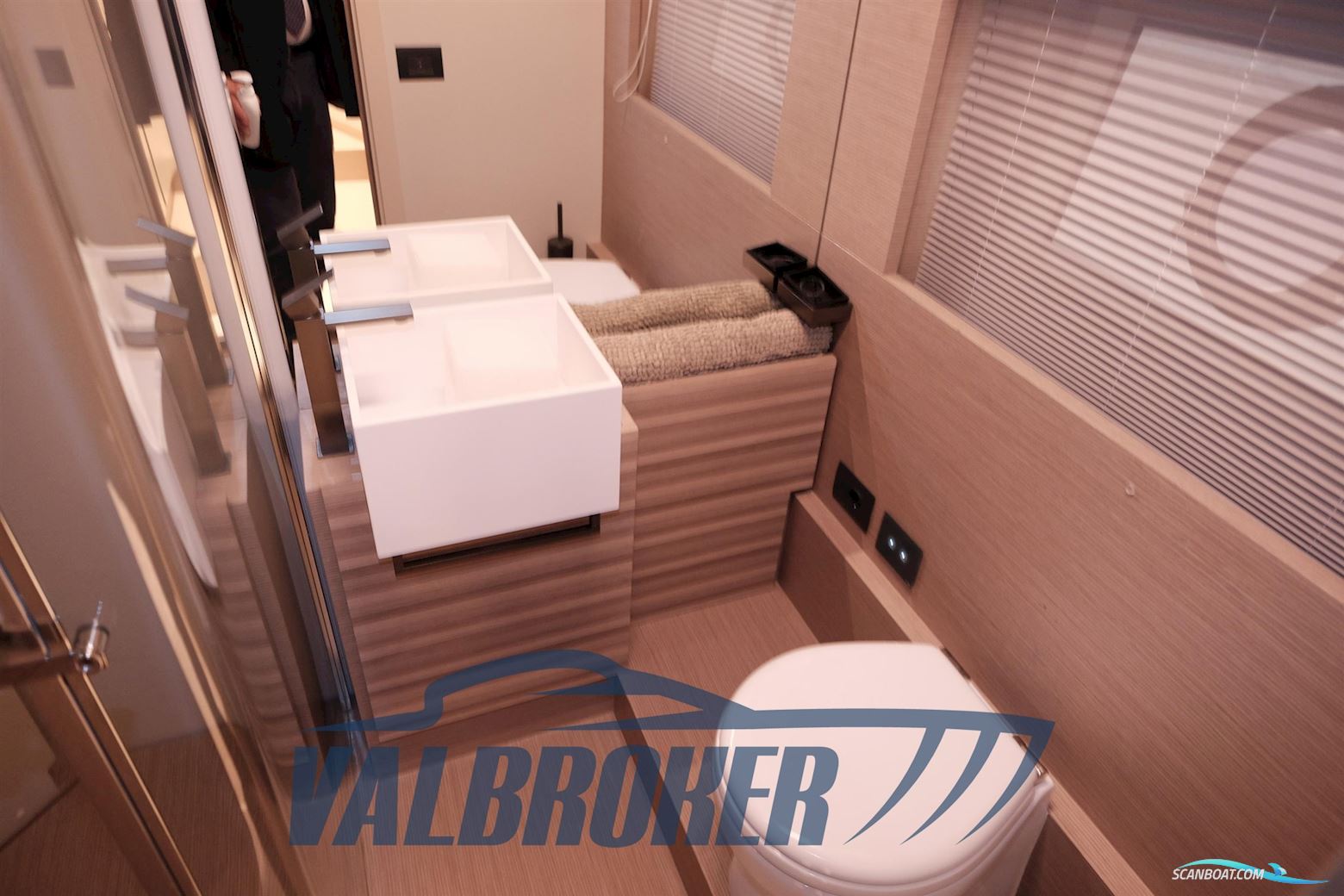 Ferretti Yachts Ferretti 670