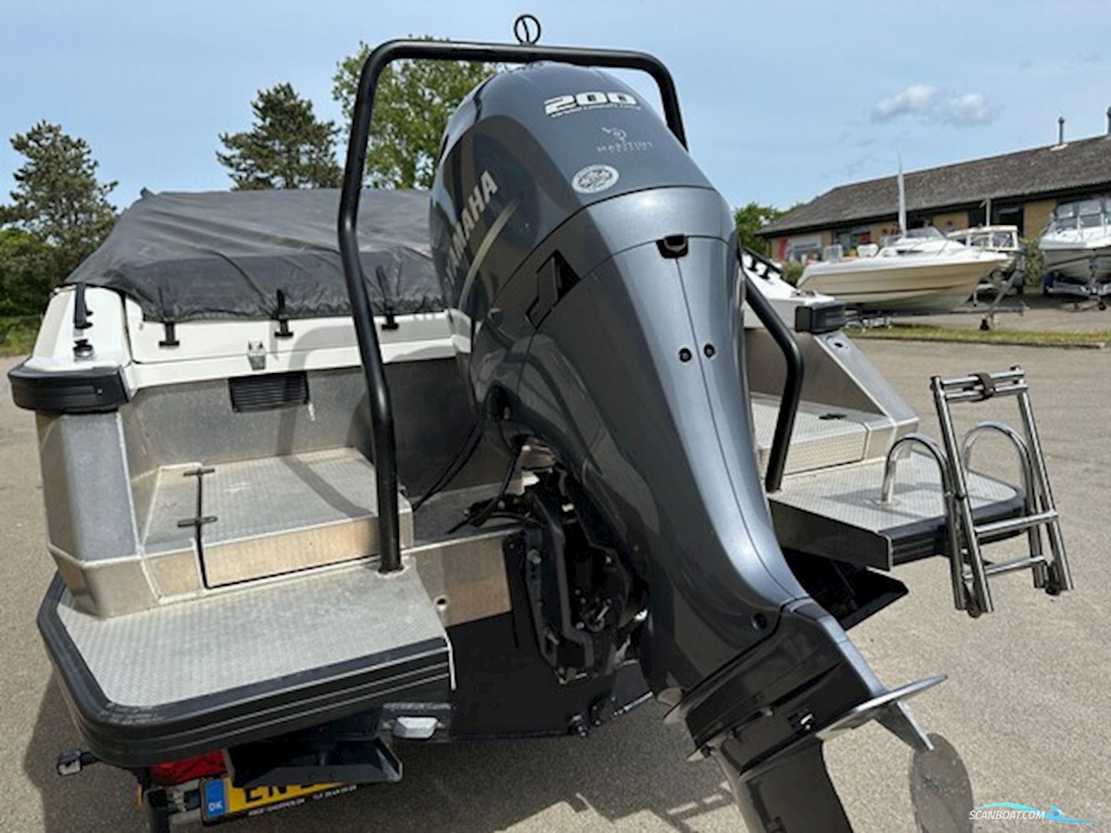 Finnmaster Husky R7 – Kvalitetsaluminium og 200 HK power