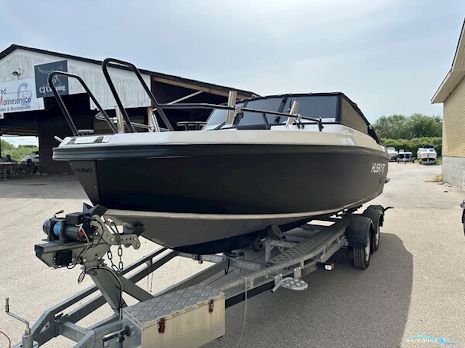 Finnmaster Husky R7 – Kvalitetsaluminium og 200 HK power