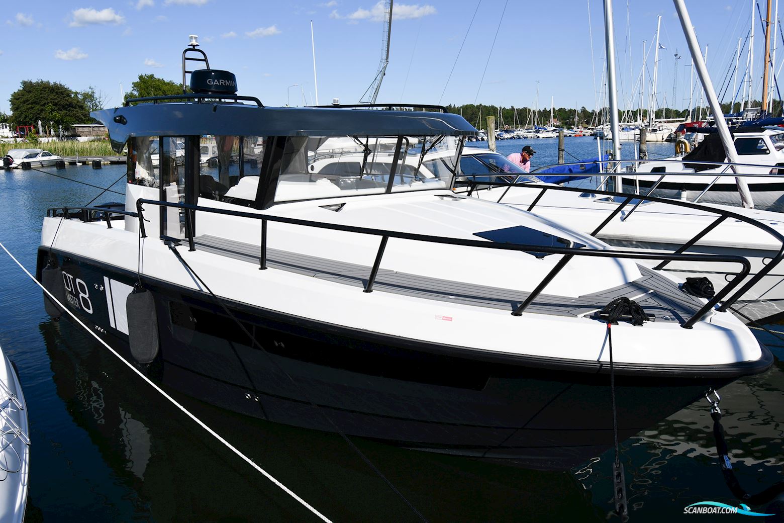 Finnmaster Pilot 8