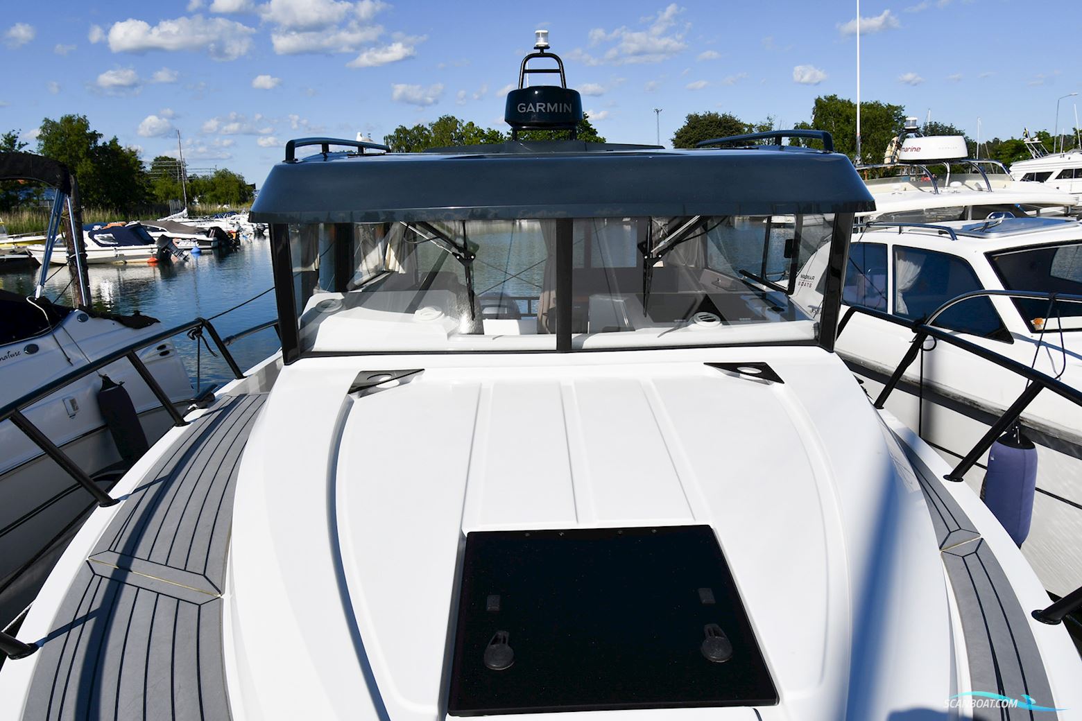 Finnmaster Pilot 8