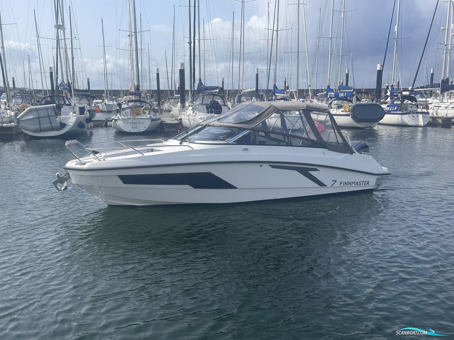 FINNMASTER T7 Motorboot 2021, mit Yamaha V6 motor, England