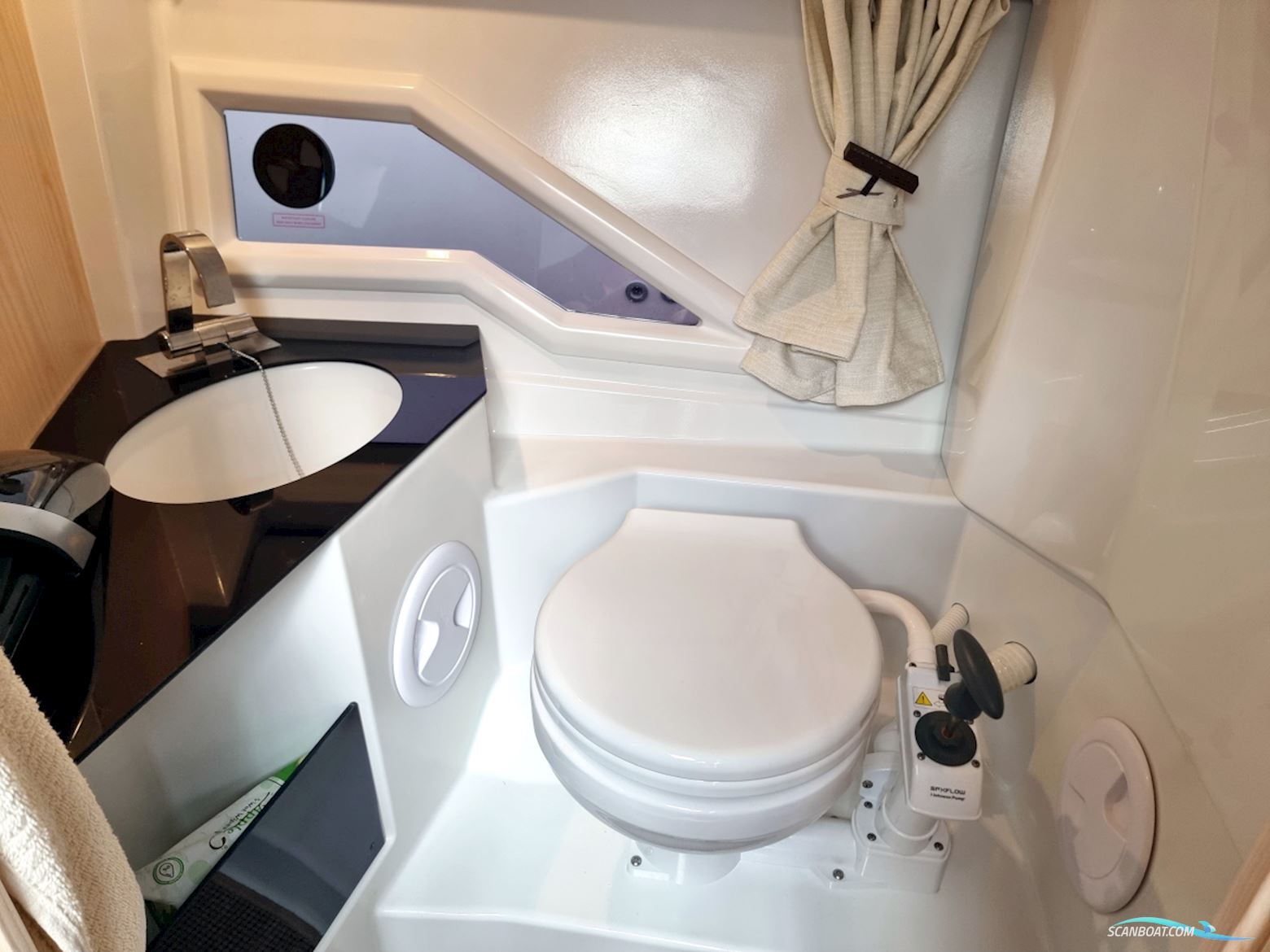 Finnmaster T8 Yamaha F300 XSB2 2022