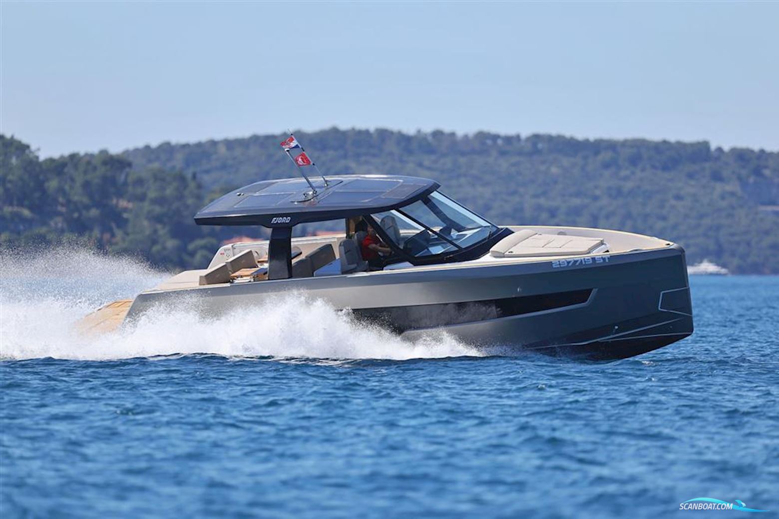 Fjord 41 XL Motorboot 2026, mit 2 x Volvo Penta D6-440 HP motor, Kroatien