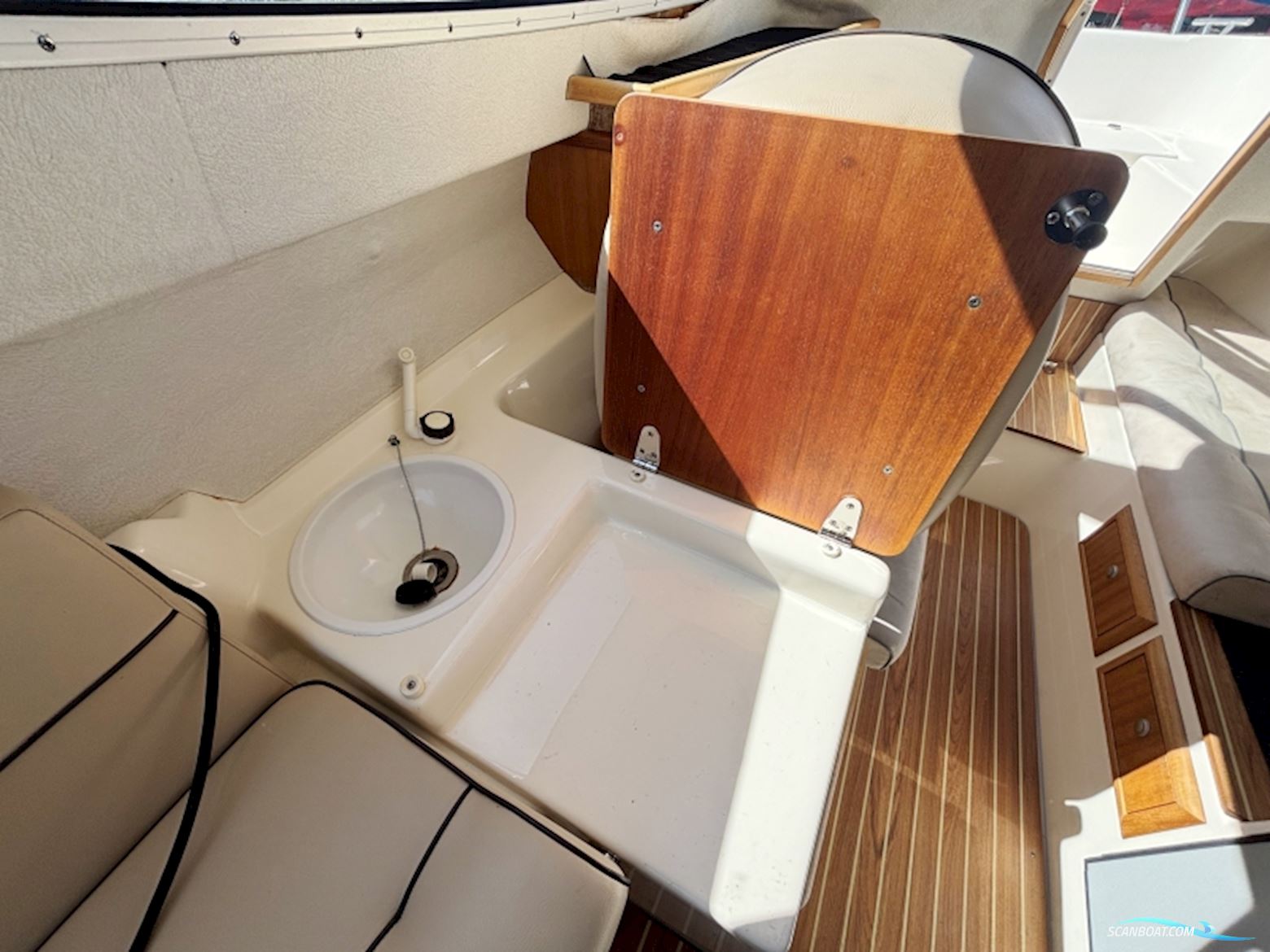 Flipper 630 OC Hardtopbåd