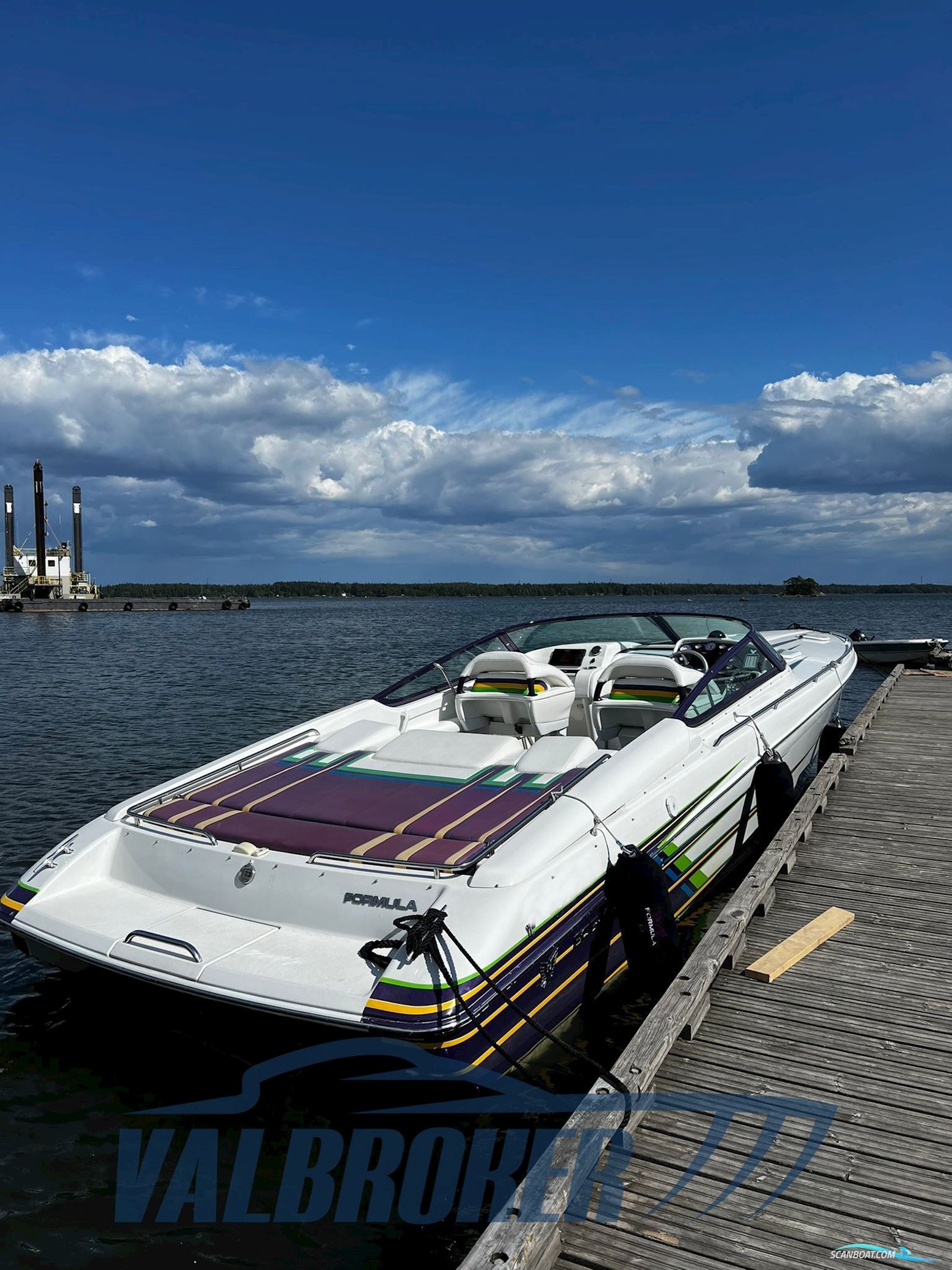 Formula 353 Fast Tech Motorboot 2000, mit Mercury Mercruiser Mag 496 motor, Finland
