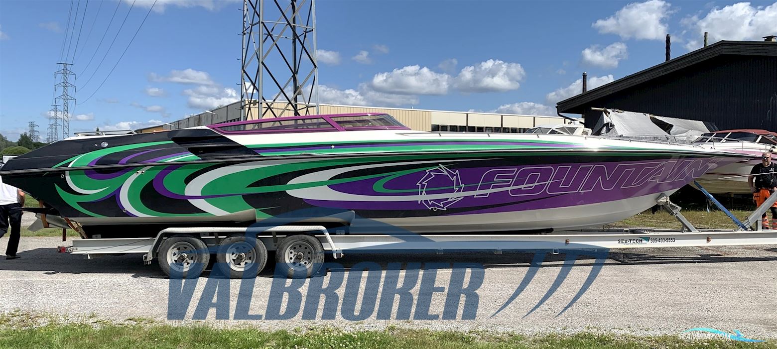 Fountain 38 LIGHTNING