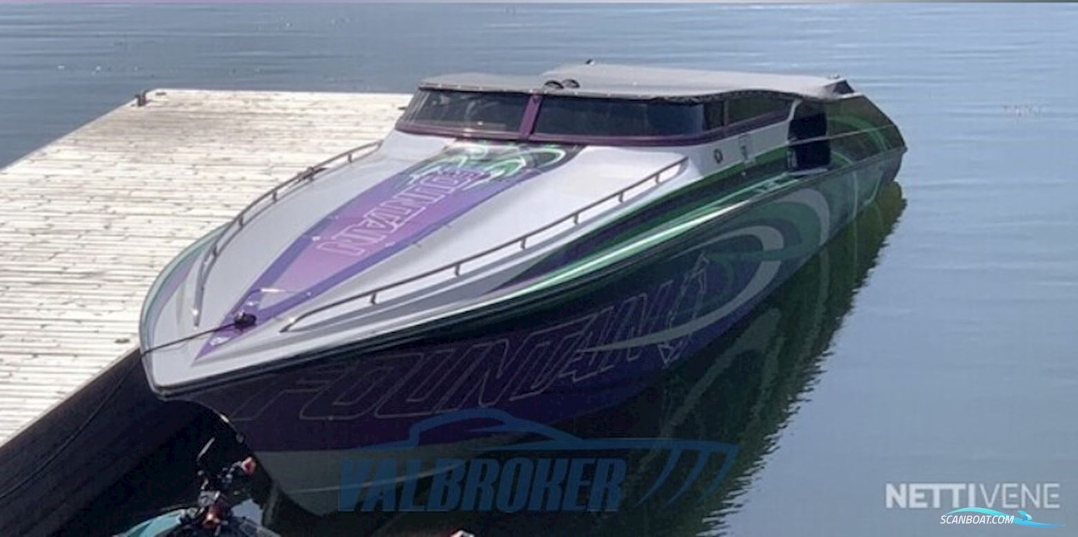 Fountain 38 Lightning