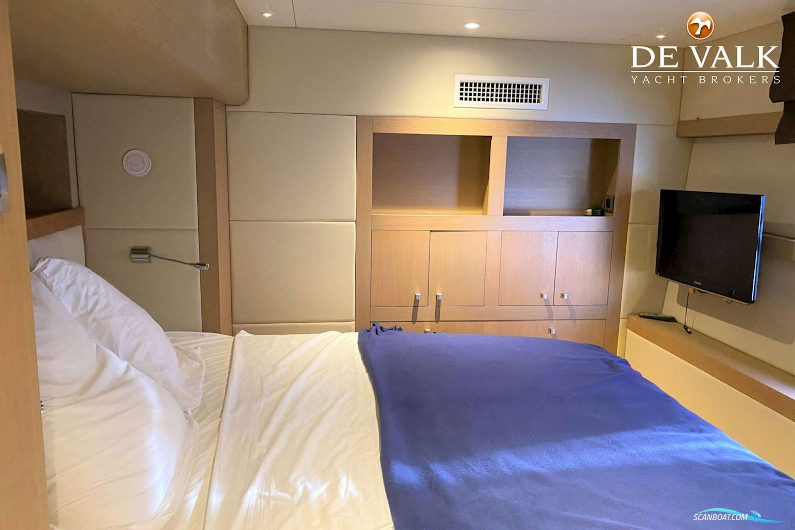 Fountaine Pajot Queensland 55