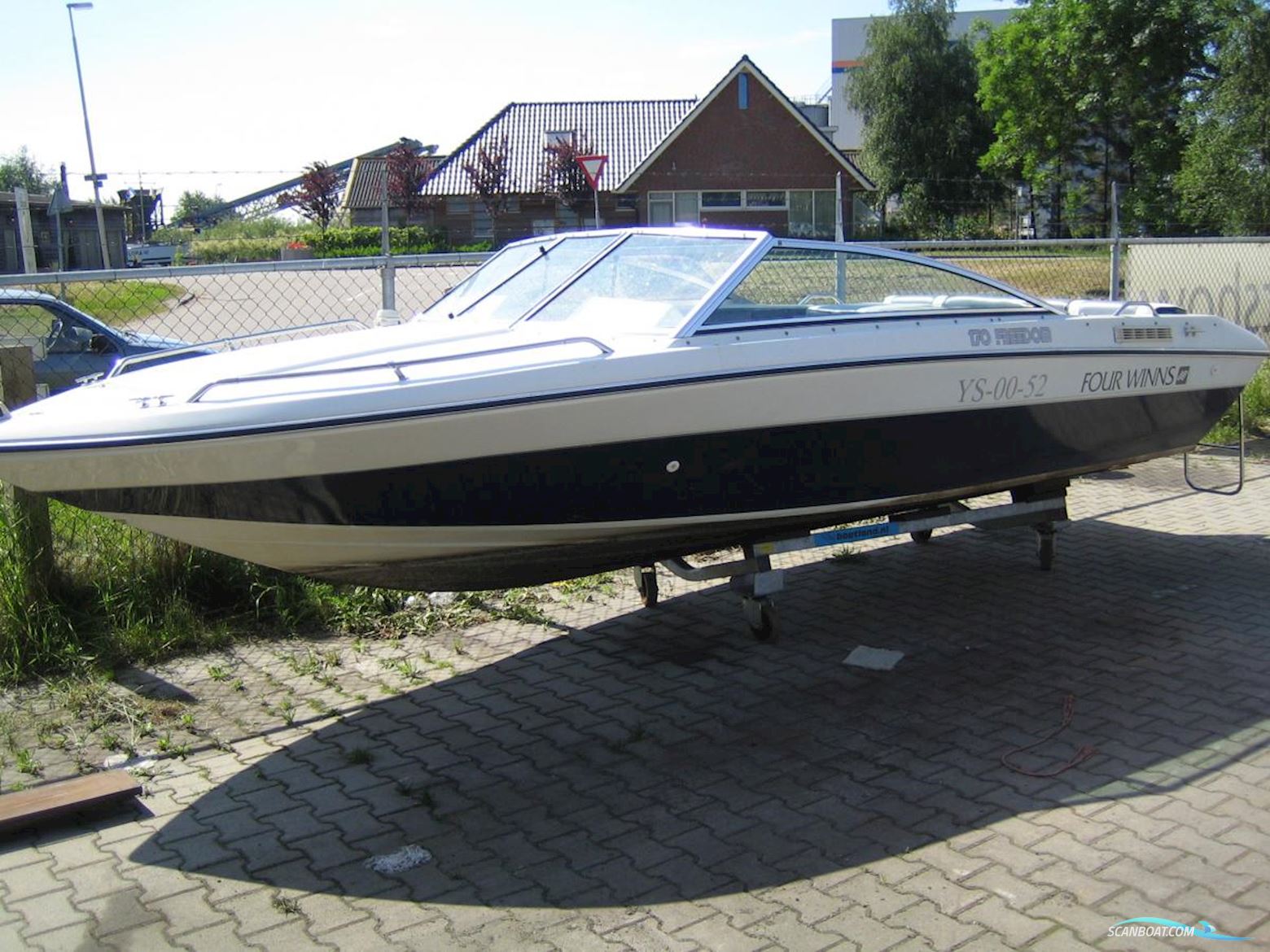 Four Winns  170 Freedom Closed deck