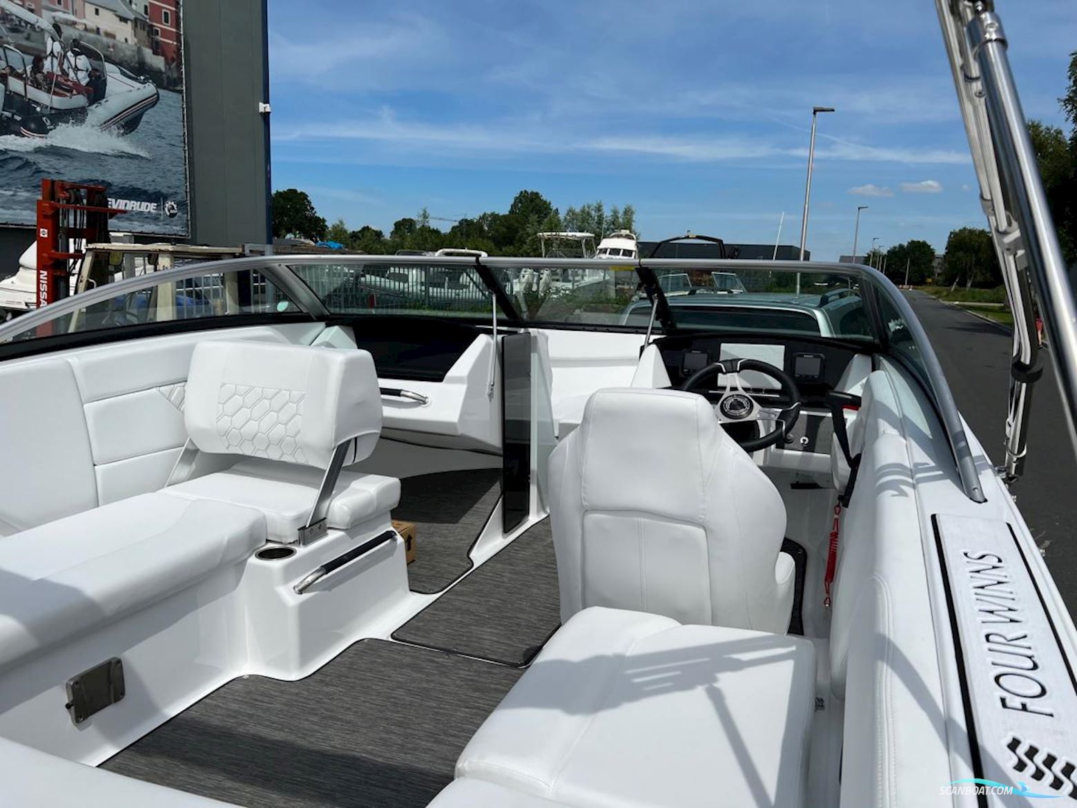 Four Winns  H1 OUTBOARD 21ft