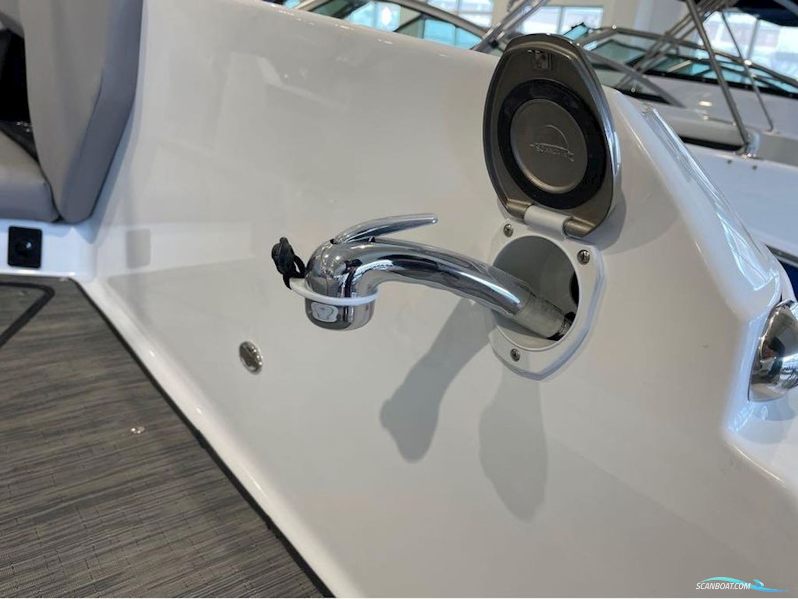 Four Winns  H6 Outboard bowrider