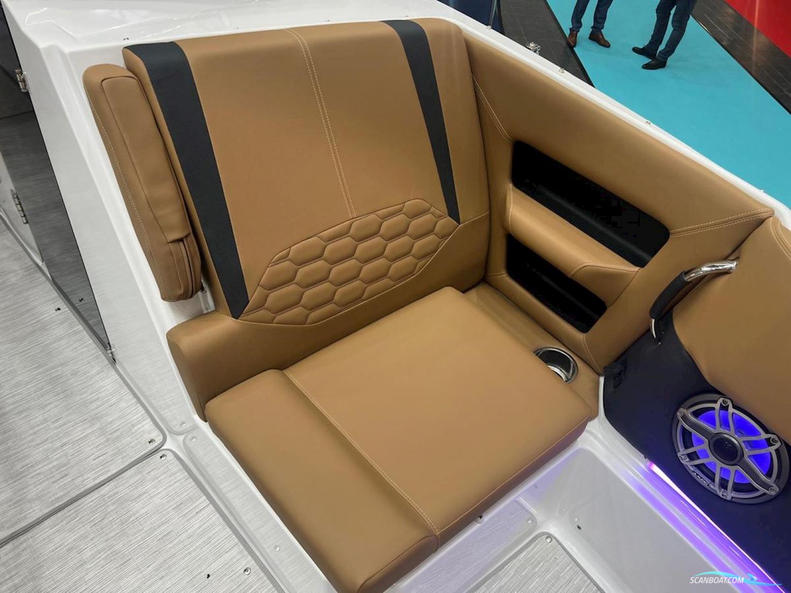 Four Winns  H9 Bowrider