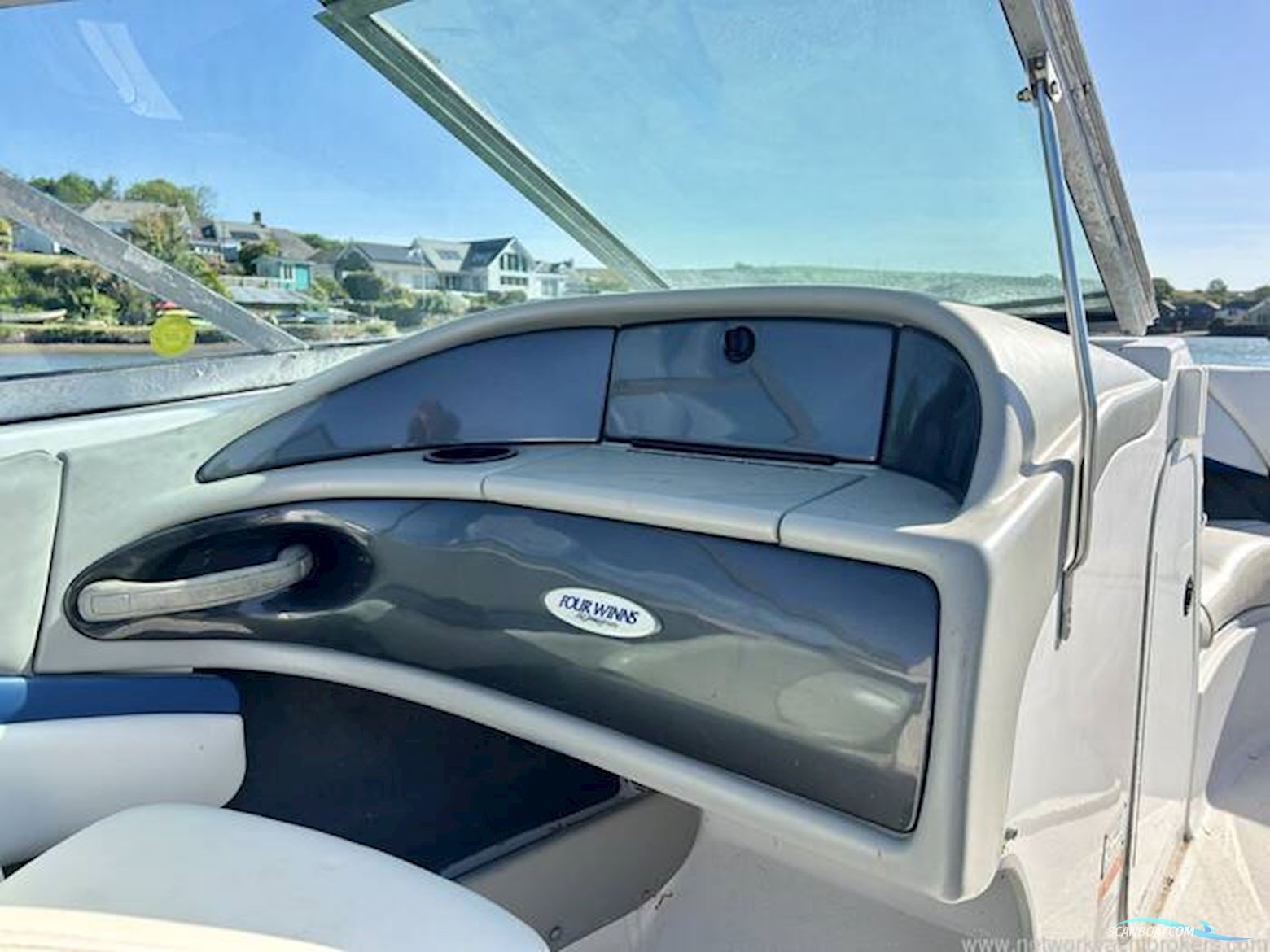 Four Winns 210 Horizon