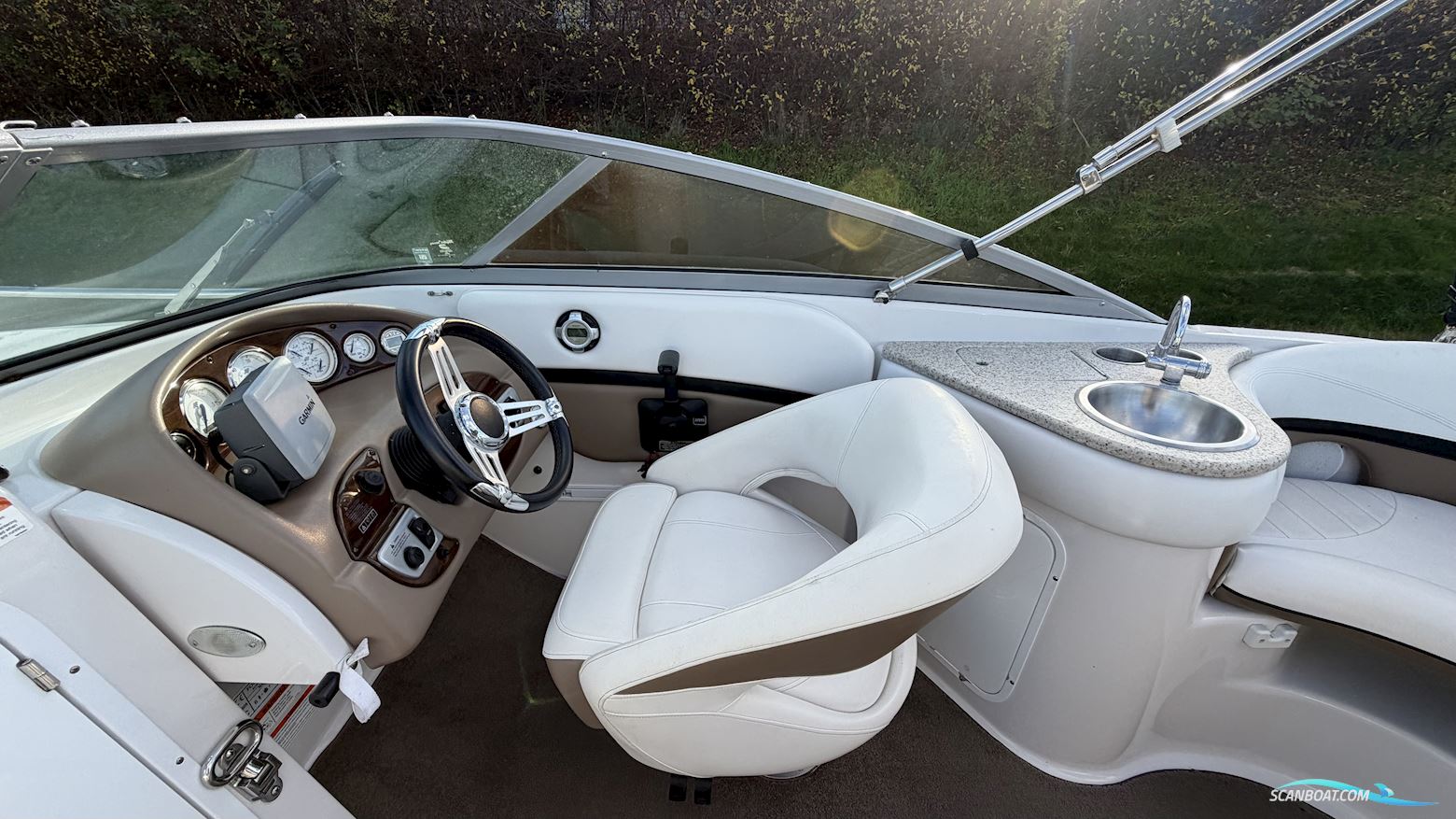 Four Winns 215 sundowner
