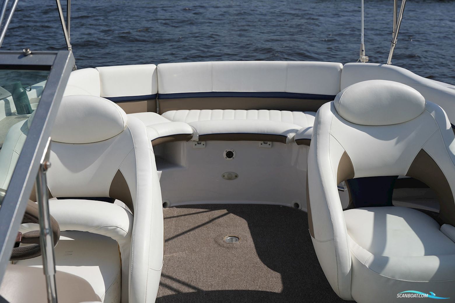 Four Winns 225 Sundowner