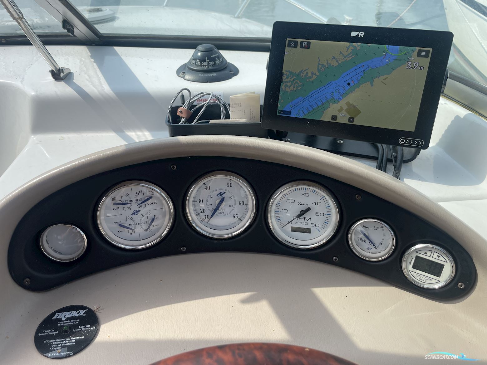 Four Winns 255 Sundowner