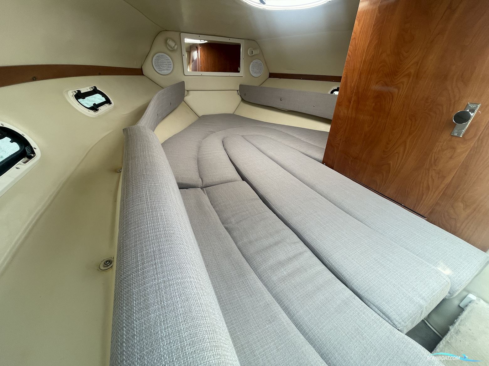 Four Winns 255 Sundowner