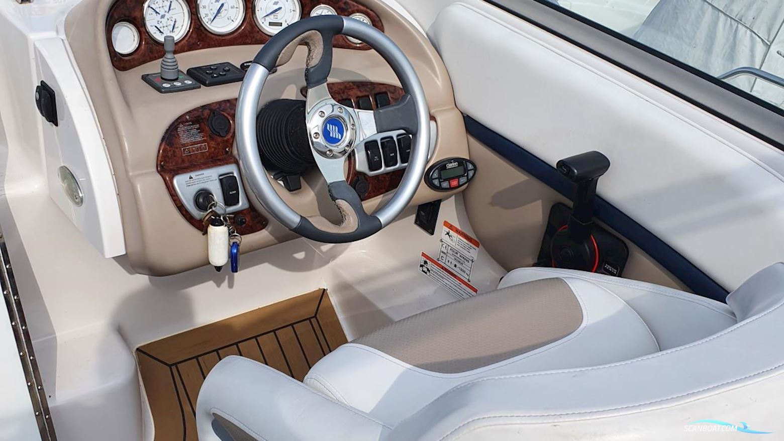 Four Winns 255 Sundowner