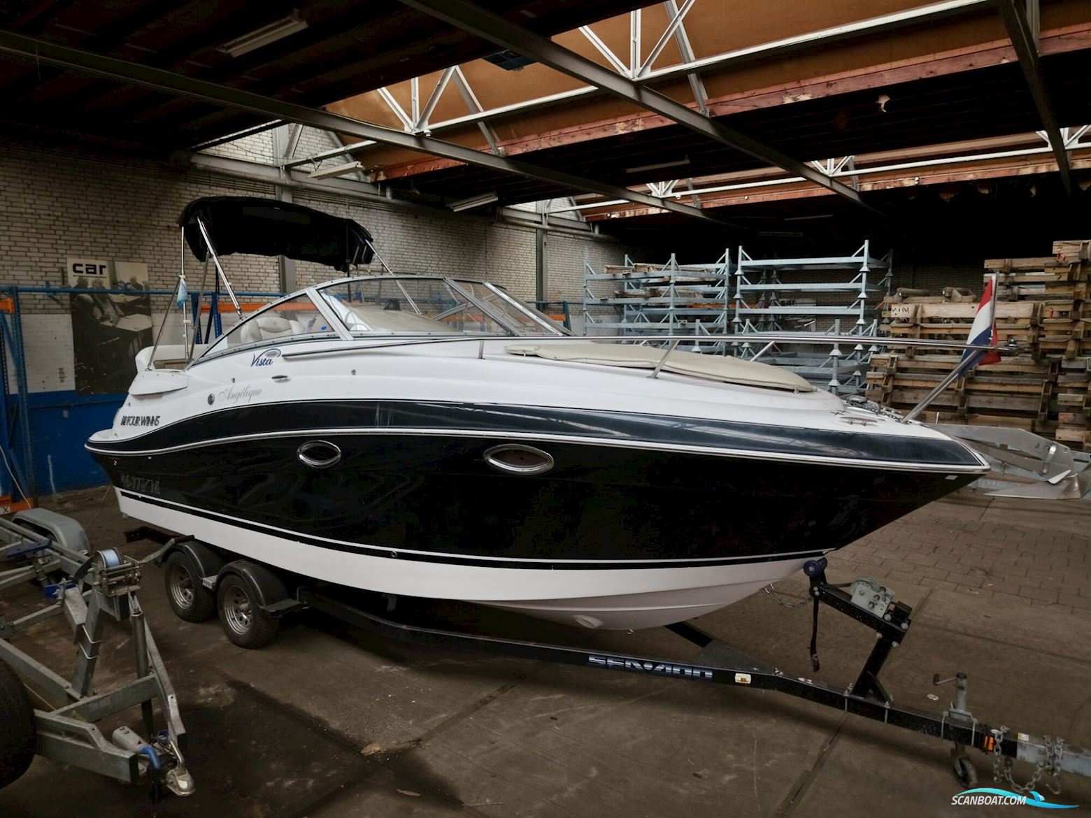 Four Winns 258 Vista Motorboot 2010, mit Volvo Penta 5.0 motor, Niederlande