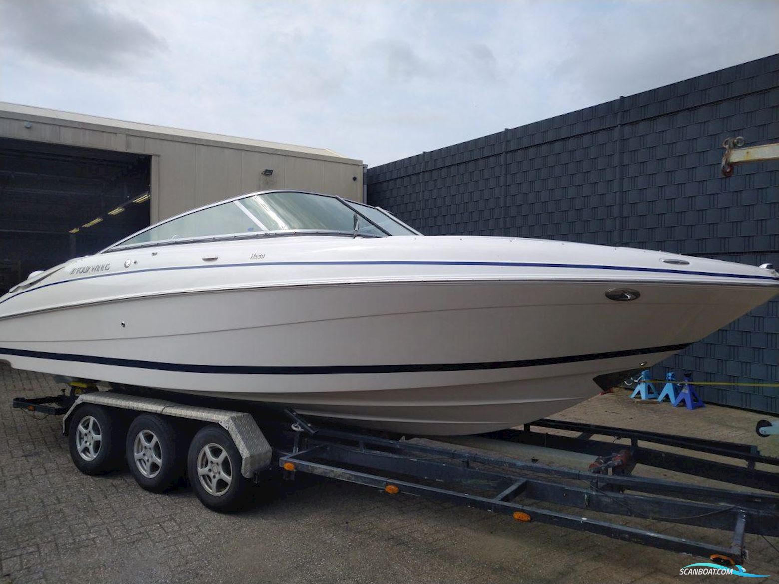 Four Winns 260 Horizon Motorboot 2009, mit Volvo Penta motor, Niederlande
