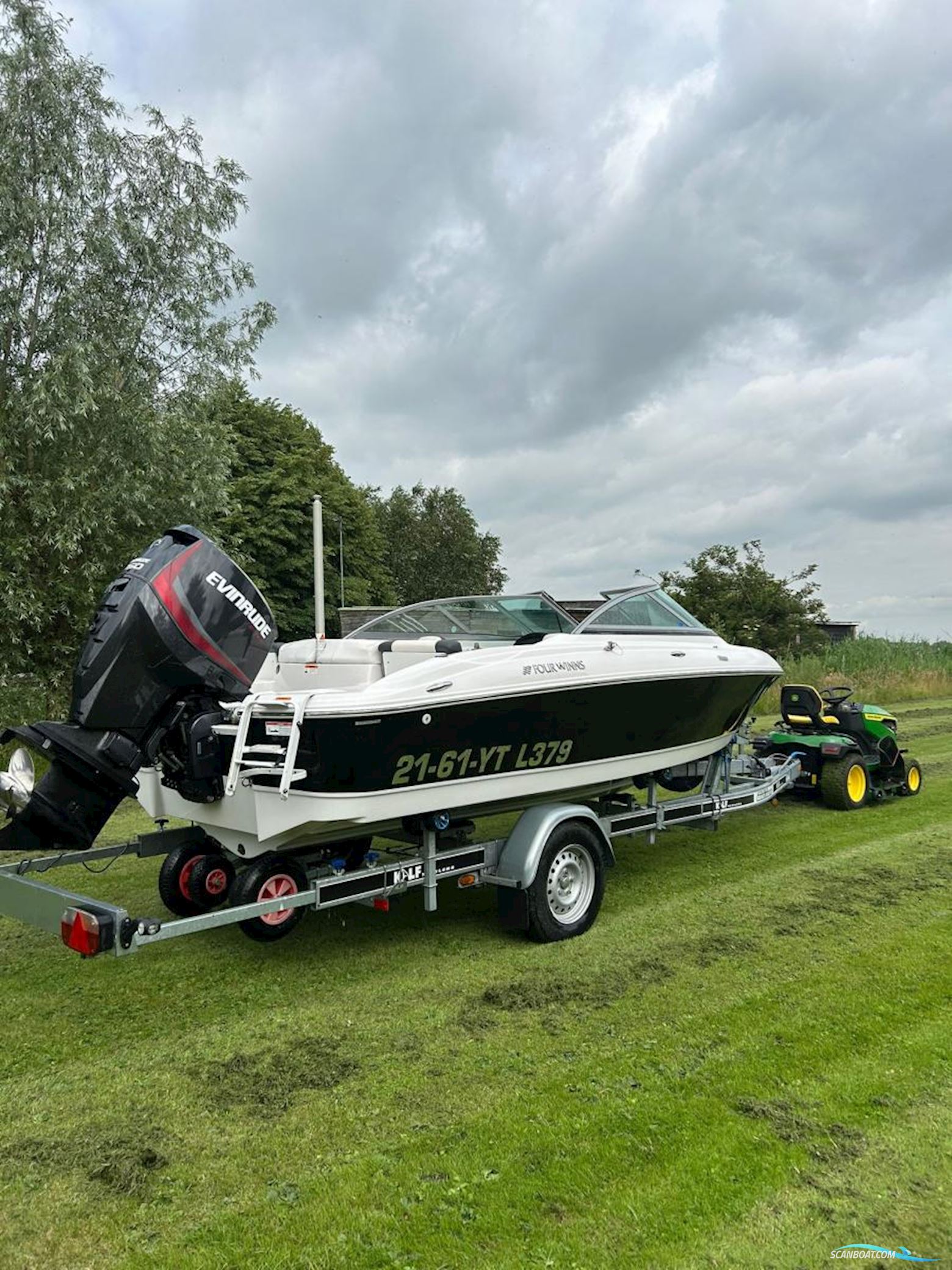 Four Winns H180 Bowrider Outboard
