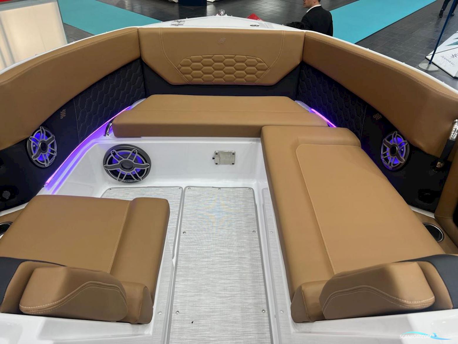 Four Winns H9 Bowrider