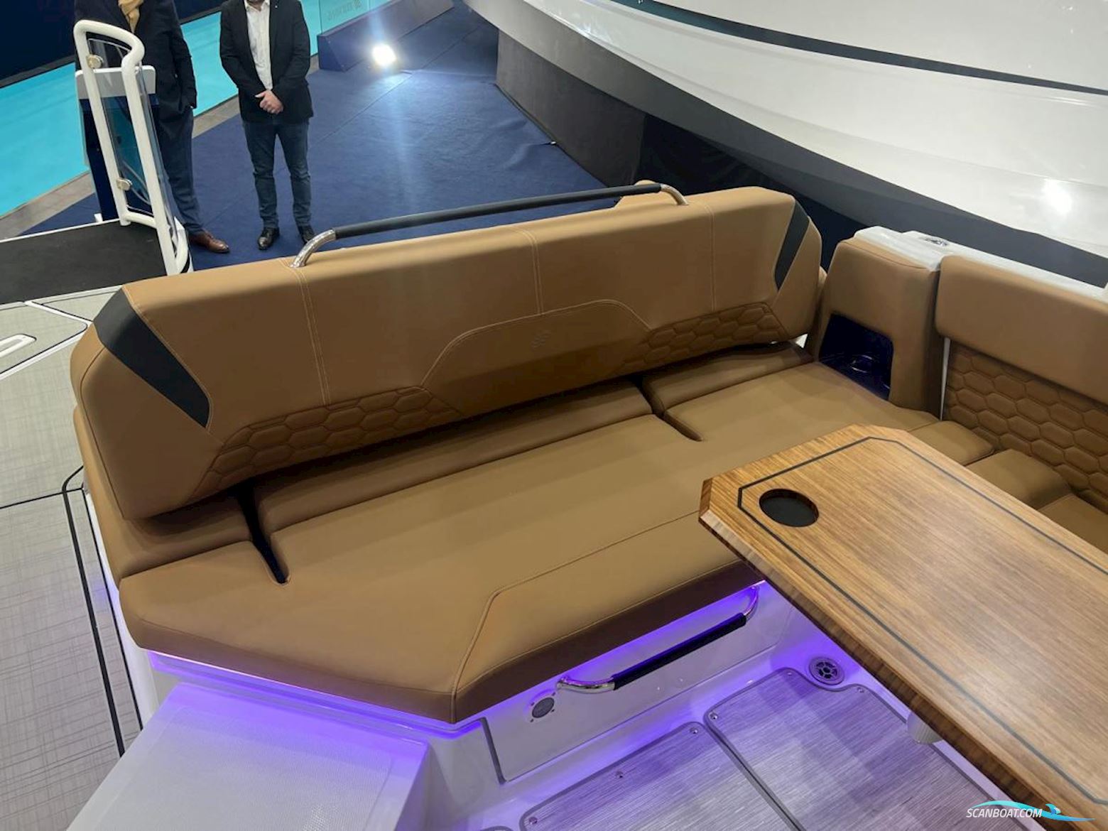 Four Winns H9 Bowrider