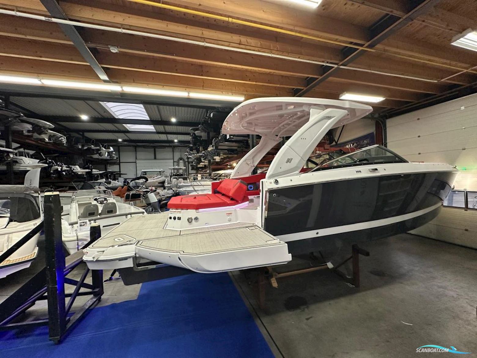 Four Winns H9 Bowrider