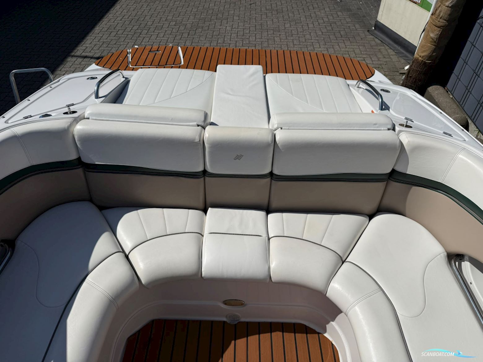 Four Winns Horizon 210