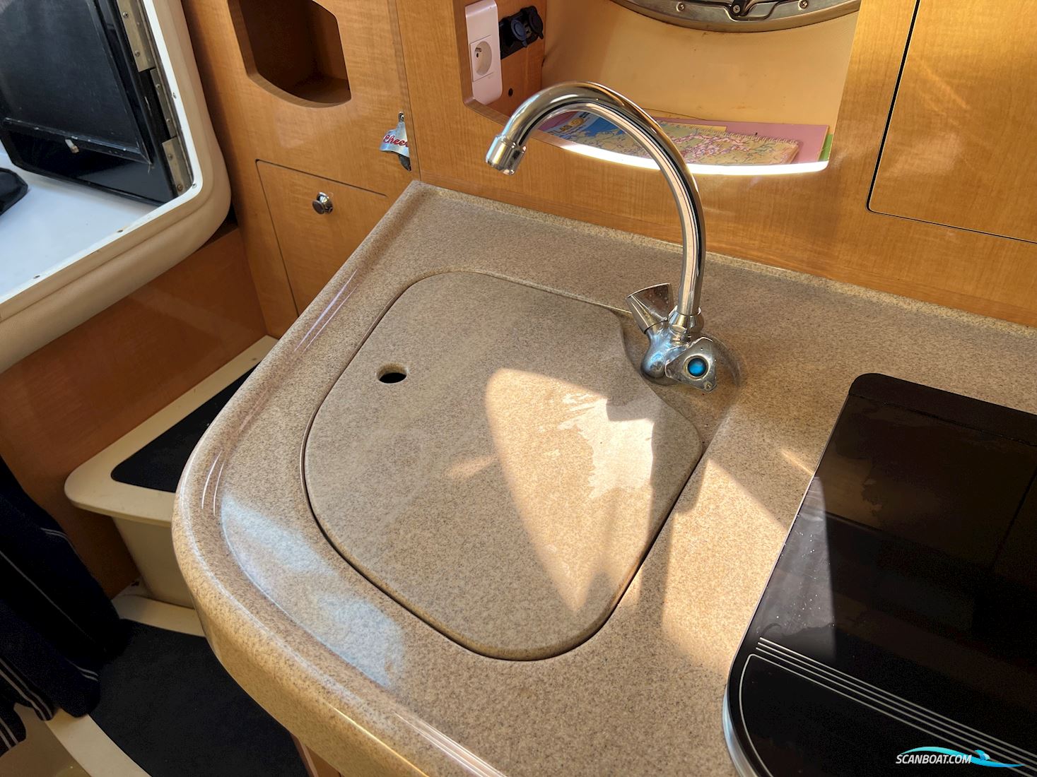 FOUR WINNS V285