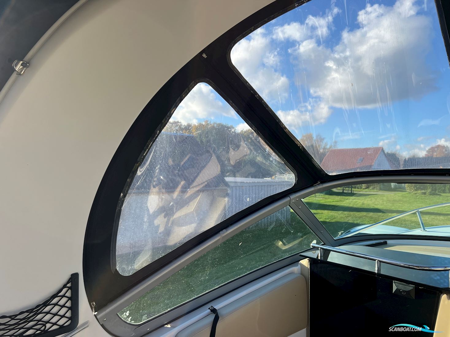 FOUR WINNS V285