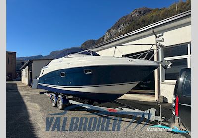 Four Winns Vista 248 Motorboot 2004, mit Volvo Penta 5GXi motor, Italien