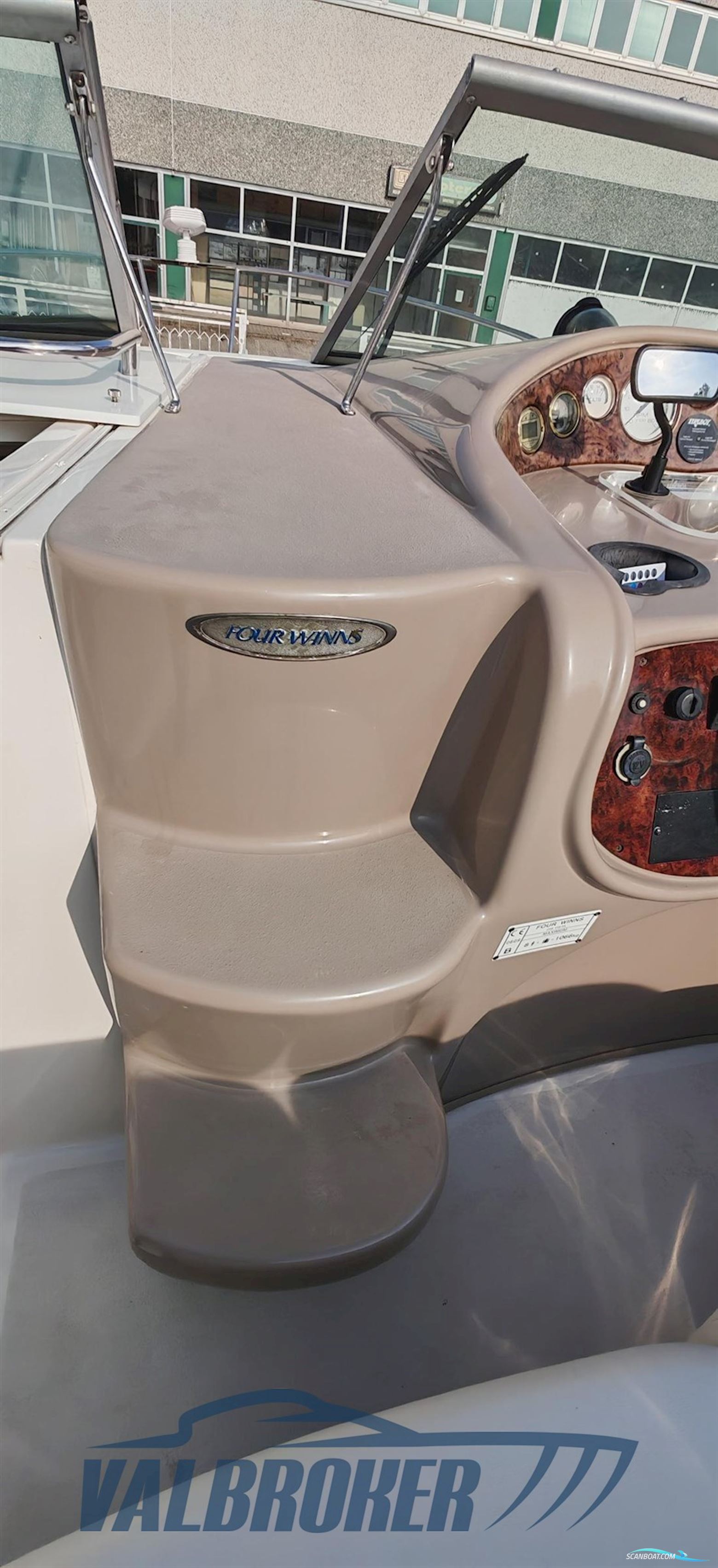 Four Winns Vista 248