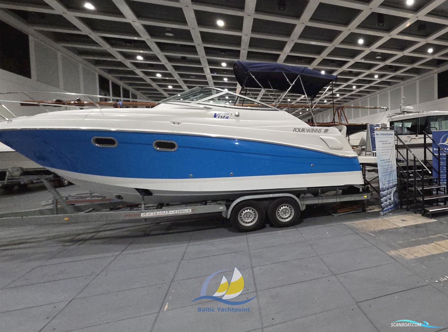 Four Winns Vista 248 Motorboot 2005, mit Volvo Penta 5.0 GXI motor, Deutschland